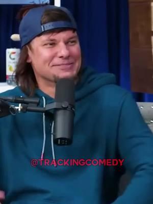 Theo and Caleb talk about Turkey Hunting 😂#fyp #funny #comedyy #viral #foryou #theovonmoments #theovonclips #theovonpodcast #theovon #joerogan #joeydiaz #druski #turkeyhunting