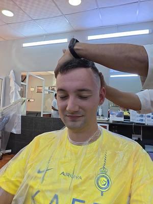 $4 Haircut In Muscat, Oman #oman #muscat #muscat_oman🇴🇲 #traveltiktok #travel #haircut