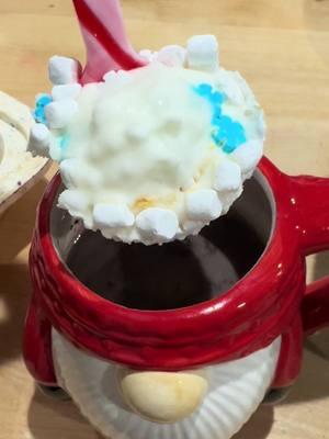 #fypシ #hotchocolate #hotcocoa #whipcream #holiday #holidaycountdown 