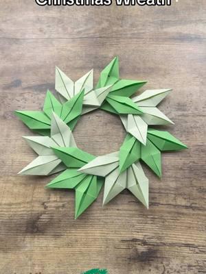 Origami Christmas Wreath Tutorial #christmas #christmasdecor #christmaswreath #origamiworld #origamitutorial #origami #DIY 