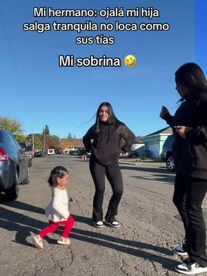 Otra loquita en la familia🤣❤️ @Lizbet Reyes #fypシ #viralvideo #paratiiiiiiiiiiiiiiiiiiiiiiiiiiiiiii #twinsss #sisters #viraltiktok #videos #sisterlove❤️ #hermanas #fyppppppppppppppppppppppp #jajaja #dance #gemela 