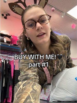 BUY WITH AVERIE #platoscloset #platos #thriftstore #christmas #yezzy #buywithme #buywithplatos #retail #brandymelville 