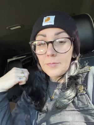 Working on the road with hubby got me like… #moonchildology #feralwoman #bluecollarlife #bluecollarontheroad #travelingjob #bluecollarwifeandhusband #bluecollartravelerslife #killintime #beweirdonpurpose #wildwoman #husbandwifecomedy 