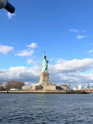 #statueofliberty #viajera nyc #nyclife #travel #adventure #motivacional #inspirarion #experiences #celebrate #nycactivites #siendofeliz 