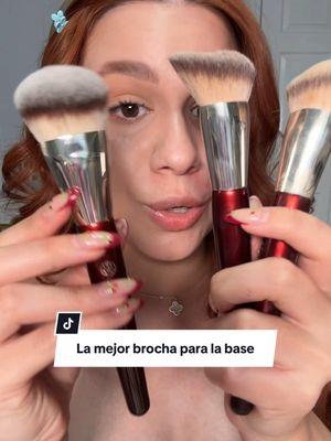 La amo! Es la @BK Beauty Brushes 101 🫶🏻 #brushes #makeup #foundationbrush #makeuphack 