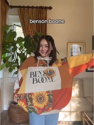 BEST NEW ARTISTS OF 2024 turned into hoodies 👏🏼🤩 all made from thrifted materials!! #bestnewartist #musicartist #grammys #award #bensonboone #sabrinacarpenter #chappellroan #tatemcrae #lizzymcalpine #omarapollo #concertfit 