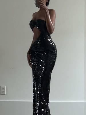 @prettylittlething  sku:CNK7216 #nye #sequindress 