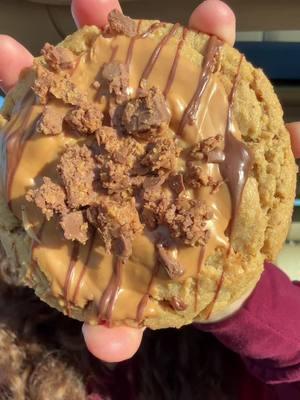 PEANUT BUTTER CUP ft. @Reeses 🧡🥜 from @Crumbl 👉 full review already up! __ #peanutbutter #peanutbuttercookies #pbcookies #pbcookies #peanutbutter #peanutbuttercup #reeses #reesescookies #crumblcookies #crumbl #crumblreview #crumbltiktok #crumbltasteweekly #crumblcookiesoftheweek #crumblcookie #crumblesqueen🥰💝 #crumblflavors #crumblcookiesmn #crumblcookiesreview #crumbltaste #crumblcookieflavors #cookiereview #cookies #cookiesoftiktok #crumblecookie #crumblecookiereview #crumblecookies #crumblrun #cookierun #muckbang #muckbangeatingshow #foodreview #reviews #honestreview #honestcrumblreview 