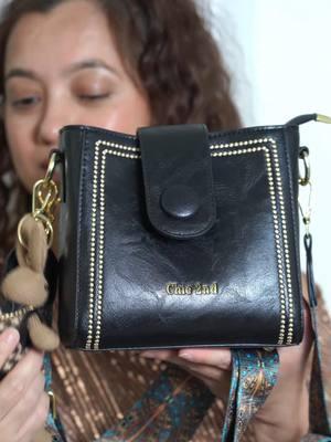 #trending #nepaltiktok🇳🇵 #viraltiktok #ustiktok🇺🇸 #fyp #TikTokShop #fypシ゚viral #fypシ #handbag #smallbag #handbagcollection #casualbag 