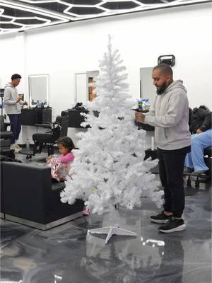 M E R R Y   C H R I S T M A S 🎄  • • •  #hairstyles #funny #viral #inspirational #barberlife #losangelesbarber #texasbarber  #lorainbarber #ohiobarber #barbershopconnect #LAbarber #explore #motivation #elyriabarber #barberlove #clevelandbarbers #cleveland #lorain #beauty #atlantabarber #hairvideos #barbervideos