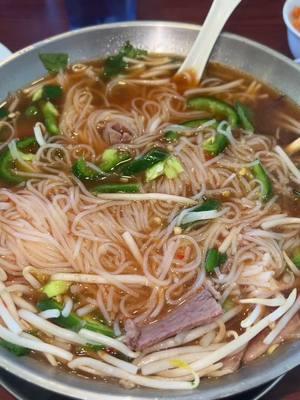 Pho Mukbang pt2  Would You Like Some Pho With Your Jalapeños? 😅  #pho #spicypho #vietnamesefood #vietnamesepho #parttimehealthylife #candyeats #comida #food #Foodie #mukbang #comeconmigo #eatwithme #FoodTok #eatingtiktok #foodtiktok #foodies #howtoeatpho #pholover #phosoup #phoseason #noodles #extrajalapenos #spicyfood #extraspicy #chiletiktok #caldoweather #spicynoodles #extra #weather #fyp #fypシ #foryoupage #paratii #viral  #eating #eatingsounds #eats #eatingfood #comer #comiendo 