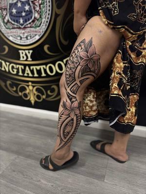 Female leg piece #tatau #samoa #tribal #culture #fyp #fob #tatausamoa #kent #femaletattoo #poly #washington #pnw 