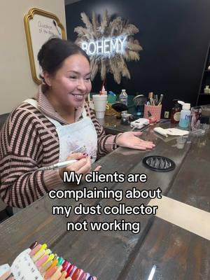 Someone count how many times we said the word “broken” hahahah #fyp #dustcollector #career #nailart #nailtechlife #nailtechproblems #nailtech 