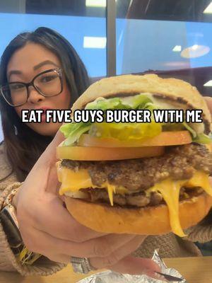 Kinda craving for @Five Guys again😆 #eatwithjeannie #eat #eating #fiveguys #fiveguysburgersandfries #burger #fries #mukbang #Foodie #food #eatingshow #eatwithme #yummy