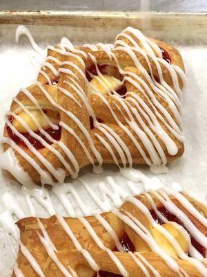 Raspberry & Cream Danish . . . #satisfying #pastrychef #delicious #madefromscratch  #stepbystep #bakery #holidayseason  #bakinglove #pastrylove #pastrypassion #pastry #Foodie #explorepage #explore #travel #dessert #reels #viral #short 