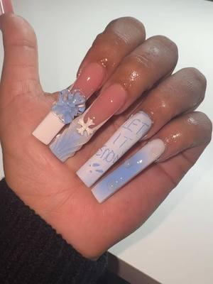 Let it snow ❄️ #fyp #nails #xxlnails #christmasnails #christmasnailart #letitsnow #nailart #christmasdecor #2024nails #winternails #nailinspo #nailsoftiktok #christmas #nailset 