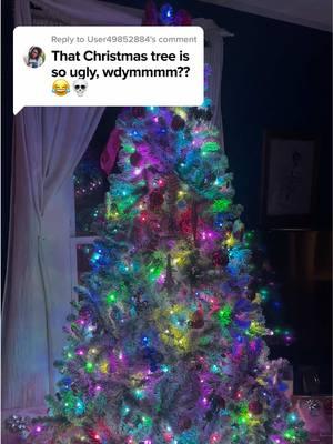 Theres no way youre being serious about this viral christmas tree 😂 #Shareconn #christmastree #christmastreedecorating #prelitchristmastree #christmas #tiktokshopholidayhaul #spotlightfinds #fyp 