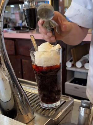 An OLD FASHIONED ICE CREAM FLOAT with FOUNTAIN CHERRY COKE SODA from Lexington Candy Shoppe in New York City! 🥤🍦😍🤤 Could watch them make these all day long. 👌 #DEVOURPOWER #fyp #foryou #foodies #foodtiktok #lexingtoncandyshop #nyc #nycfood #newyorkcity #oldfashionedsoda #soda #icecreamfloat #icecream #cherrycoke #asmr #asmrfood #dessert 