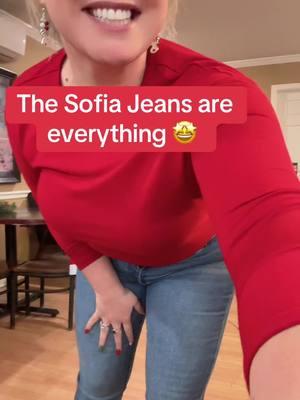 I LOVE THESE JEANS! #sophiavergara #jeans #stretchy @Sophia Vergara 