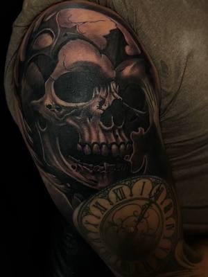 Skull added on to finish another sleeve for another long time client. Always so satisfying adding in the final touches to a project thats been in the works for months! Thank you guys for all the trust DM me on Instagram id youd like to book an appointment #sleevetattoo #skulltattoo #realismtattoo #realistictattoo 