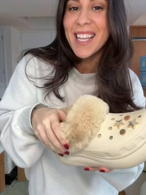 Feeling festive and fuzzy in my new @Crocs #crocspartner  #crocsHoliday