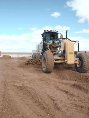 BLM Pavement about to be poured here at the new BLM building by the airport.  #indexconstruction#southernutah#dirtmovers#excavate#utahconstruction#caterpillar#cat#work#bluecollar#bluecollarproud 🎥: @jaromprice 