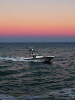 Chasing sunsets in the HCB 56’ Sueños⚡️🤙🏽 American Yacht Group is the #1 HCB dealer World Wide⚡️ . . . #centerconsole #hcb #56hcb #soflo #boats #yachts #boating #inlet #offshore #fishing #saltwaterfishing #sunset #goals #luxury #centerconsoles 