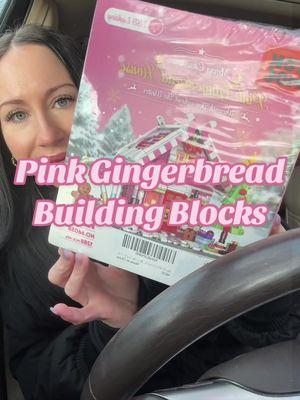 This gingerbread house is so cute! My kids are gonna love building this!  @TokmocOfficial  #buildingblocks #toys #kidsoftiktok #MomsofTikTok #gingerbreadhouse #holidayhaul #tokmoc #giftguide 