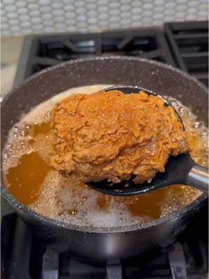 Let’s make some spicy crispy fried chicken #fyp #friedchicken #fypシ #chicken #crispychicken #recipes 