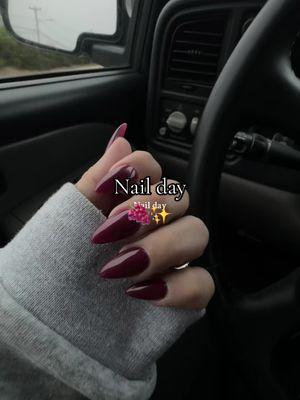 Obsessed! 🍇✨But im going to miss my 🤎 nails #nails #nailinspo #nailsoftiktok #nailsalon #nailtok #comewithme #holidaytiktok #holidaynails #fyp #foryoupage #fypシ #fy #fypシ゚viral #fypage #foryourpage #contentcreator #Vlog #mosaicnails #mosaicnailspa #creatorsearchinsights #latinacreator #aesthetic #christmasnails #decembernails #paratii #paratiiiiiiiiiiiiiiiiiiiiiiiiiiiiiii #paratipage #uñasacrilicas #acrylicnails #naildaywithme #nailday #naildayvlog #comewithmetogetmynailsdone #nailsdone #nailsdid #almondnails #winetiktok🍷 #winerednails #newnails #aestheticnails #aestheticvideos #losangeles #california #cali #latina #latinacommunity #latinacreatorsforyou 