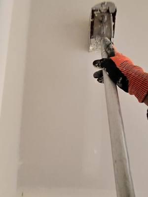 Drywall finisher #drywall #drywallfinisher #drywaller #drywalltools #drywalllife #drywalltaper #drywallfinishertools #drywalltip #drywallero #drywallrepair 