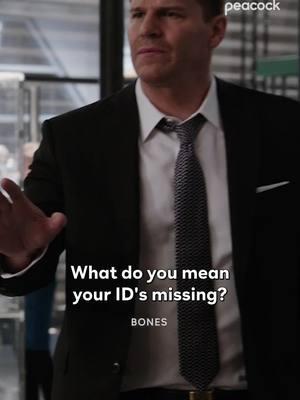 Everyone have eyes on their employee ID? 👀 #BONES is streaming now on Peacock. #DavidBoreanaz #TamaraTaylor #DramaClips