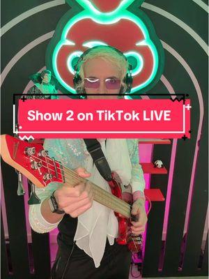 Show 2 on #TikTokLive coming up! #bassistsoftiktok #bassplayersoftiktok #bassguitartiktok #tiktokbassist #bassplayer #bassguitar #tiktoklive_us @tiktoklive_us 