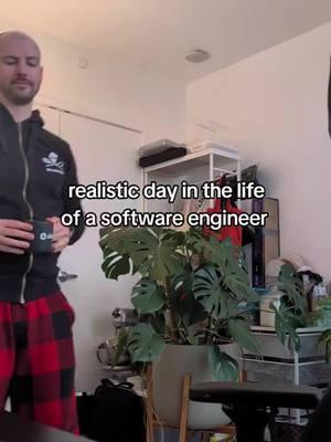 Just a totally normal day in my life as a software engineer #softwareengineer #softwaredeveloper #developer #dayinmylife #tech #techtok #homeoffice #compsci #computerscience 