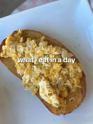 eats! #whatieatinaday #mealideas #eatingvlog #intermittentfasting #eatwithme #weightloss #weightlossmeal #caloricdeficitmeals #caloriedeficit 