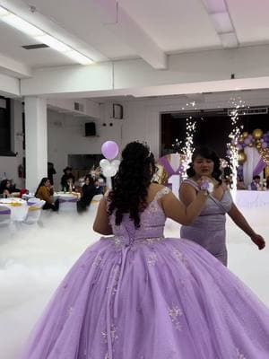 #quinceañera #showrobotled #peruanosennewyork🇵🇪🇺🇲 #matrimonio #sparky #dryice #robot #maprobot #luces #chispas #muñeca #robotdance #horalocashow #club #efectosespeciales #horaloca #badbunny #partytimewithfriendsandfamily #partytime #losmasviraleselshow 