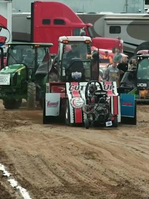 supercharged mini rod pulling #supercharger #minirod #tractorpulls 