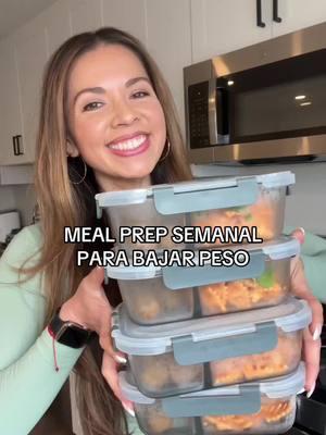 HEALTHY MEAL PREP: Bajé 100lbs sin dejar los carbs. Preparar comidas de antemano fue la clave que me ayudó a mantenerme en mi plan. En menos de 15 minutos, cena lista para toda la semana! Descubre esta receta y más de 150 recetas en mi RECETARIO para bajar. Escribe RECETARIO en los comentarios para recibir más información ❤️ Así preparo esta pasta proteica cremosa. Utilize toda una caja entera de pasta de esta marca @eatbanza pero usa la que te guste preferible una baja en carbohidratos y alta en proteína. La salsa que usé es de de la marca @raoshomemade porque tiene ingredientes limpios y sanos sin nada extra. También puedes moler unos cuantos tomates 🍅en la licuadora. Ojalá te guste! PASTA CREMOSA PROTEICA: * 1  caja Pasta Proteica de garbanzos  (Yo uso Banza protein pasta) * 1.5 tazas salsa de tomate (yo usé @raoshomemade marinara sauce) * 1 tazas de low-fat cottage cheese  * 1/2 taza de agua (yo use la que sobro de la pasta) * Sal y Pimienta al gusto * Cilantro fresco (opcional para decorar) ALBONDIGAS DE PAVO MOLIDO: * 2 libras de pavo molido * 2 cucharada de comino * 1/2 de cucharadita pimienta negra molida * 1/2 cucharada ajo en polvo * 1/2 cucharada de sal (al gusto) -puedes cocinar en una freidora o en una cazuela 🥘  . . . . . . . #mealprep #AyunoIntermitente #menusemanal #saludable #bajardepeso #mealsforweightloss #pastamealprep #proteinpasta #pavomolido  #menusemanaleconomico #comida #recipeideas #pastabowls #mealprepbowls #HealthyEating #WeightLossTransformation #deficitcalórico #DeliciousAndHealthy #100PoundLoss #NutritiousMeals #FlavorfulRecipes #comidamexicana #ideasdecomida #quehagodecomer #saludable #bajardepeso #proteinpasta #banza #quehagodecomerhoy 