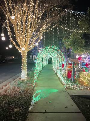 #christmas #christmasdecor #temecula #temeculacalifornia #murrietacalifornia #foryou #fyp #fypシ #usbdtiktoker🇺🇸🇧🇩 