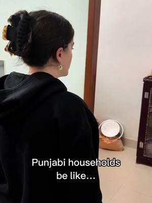 Looking for sweets, forced to find ghee 💀💅 #punjabi #punjabicouple #punjabimemes #funnypunjabi #interracialcouple #rajasthan #indianhousehold #punjabilanguage 