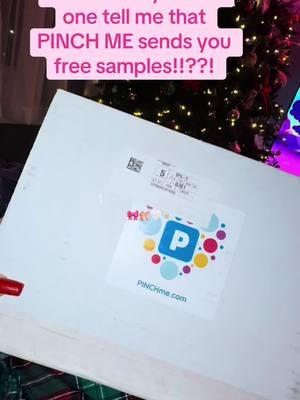 Omg Christmas came early!! Thanks to @PINCHme.com , we can all try popular products for freeeee!!! #PINCHME #FreeSamples #HappyPincher #PINCHfluence #PINCHmeTruLabs #PINCHmeRocskincare #rocskincare #retinol #eucerin #carmex #trulabs #vitamasques #morrocanoil 