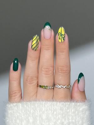 Wrap up this holiday look with this gold velvet and evergreen magic 🌲🎁 @heygreatnails Using Gel Mini Salon ‘Holly Jolly’ #modelones #modelonesnailpolish #christmasnails #xmasnails #nailarttutorial #nailinspo #nailartvideos #nailartlover #nailsnailsnails #nailartist #christmasvibes #holidayseason #evergreen #velvet #nailpolish #nailsathome