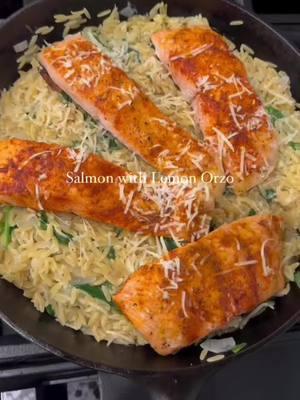 SALMON WITH LEMON ORZO🍋🍣 RECIPE BELOW 📝⬇️ INGREDIENTS: •4 salmon fillets •2 cups spinach •2 tbsps olive oil •salt and pepper, to taste •1 tsp garlic powder •1 tsp paprika •2 cloves garlic, minced •1/2 yellow onion, diced •1-2 cups orzo •1/2 cup parmesan cheese •3-4 cups chicken broth  DIRECTIONS: •Heat oil  over medium high in a large nonstick skillet. Add salmon fillets and sear, 3-4 minutes per side or bake on 400 for 10-15 minute. Remove from skillet or oven and set aside. •Add garlic and onion. Cook until soft and fragrant for about 2 minutes. Season with salt and pepper. Add orzo and toast for 1 minute. •Pour in lemon juice and broth and bring to a boil. To maintain a simmer, reduce the heat to medium-low. Cook covered while stirring occasionally to prevent the orzo from sticking, until almost al dente and most of the liquid is absorbed, about 8 minutes. •Add spinach and cover. Once wilted, stir. Stir in Parmesan.  •Add back salmon and simmer for 2-3 minutes  #salmonorzo #lemonorzo #highproteinmeal #mealprepideas #weeknightmeals #healthylifestyle #mealpreplife #atlfoodie #privatechef #atlantafoodie 