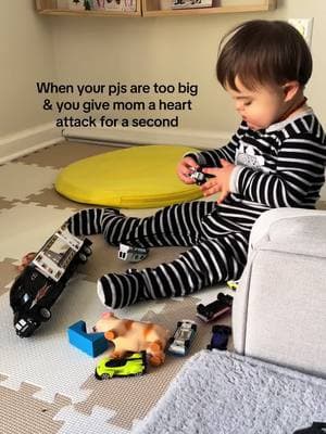 A regular occurance in this house because everything is too big 😬 #momtok #toddler #toddlersoftiktok #toddlermom #toddlerwithdownsyndrome #downsyndromerocks #trisomy21 #toddlerlife #momlife 