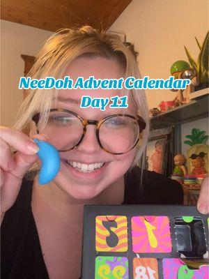 don’t slip 🫨 #needoh #adventcalendar #squishmas #fidget #christmas #squish @NeeDoh Official 