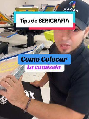 Tips de serigrafia, como colocar una camiseta para serigrafia, serigrafia textil, como empezar en la serigrafia, tutorial de serigrafia, que es la serigrafia, serigrafia desde casa, serigrafia con maquinas, como estampar playeras con serigrafia, como imprimir camisas.  #pagancolors #serigrafia #camisetas #impresiones #playeraspersonalizadas #serigrafiacasera #estamoadospersonalizado #imprecionespersonalizadas #arte #uniformes #screenprinting #estampados #serigrafiamanual #tips 