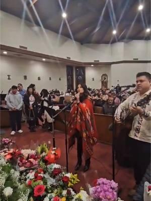 Un poquito de cada cancion en Las Mañanitas a La Virgen de Guadalupe con Vis Cero 🙏🏼🥰 #mañanitasalavirgen #lavirgendeltepeyac #virgendeguadalupe #laguadalupana #buenosdiaspalomablanca #lasmañanitas #diadelavirgendeguadalupe #cantante #viacero #poupurri #church #misa #iglesia #msica #cantos #alabanzas #fy #mexicanos #juandiego @Paulo_Taylor224 