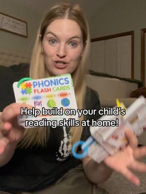 These phonic flash cards are such a great tool to use with your little one!  #phonics #phonicsfun #phonicsforkids #flashcards #momfinds #learning #learningathome 