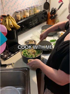 #sahm #dinner #cook #cooking #cookingtiktok #cookwithme #cookingathometiktok #food #yum #yummy #eat #sahmcooking #dinner #sahmsoftiktok #sahmlife #postpartum #postpartumrecovery #MomsofTikTok #momlife #momtok #momof2 #2under2 #girlmom #singlewide #trailer #trailerlife #mobilehome #fyp #foryou #foryoupage 