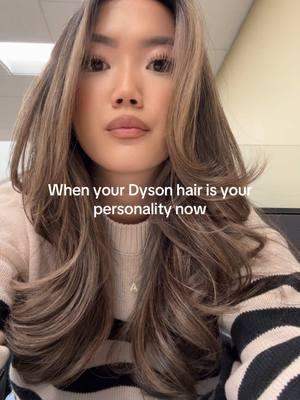 It really does make you THAT girl @Dyson #dysonairwrap #dysonairwrapcurls #pinkdyson #blowout #hair #balayage 